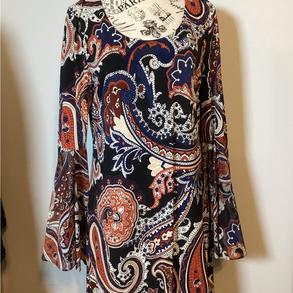 PAISLEY SUMMER DRESS WITH LARGE SLIT BELL SLEEVES WOMENS SIZE MED - Picture 2 of 6